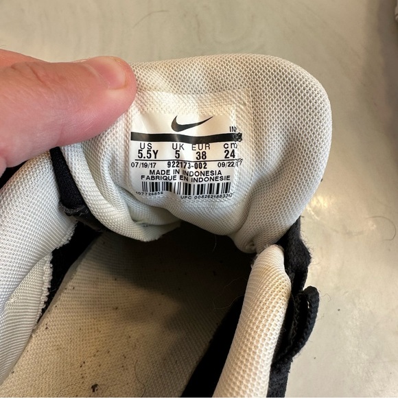 Nike Air Max 95 - Picture 8 of 9